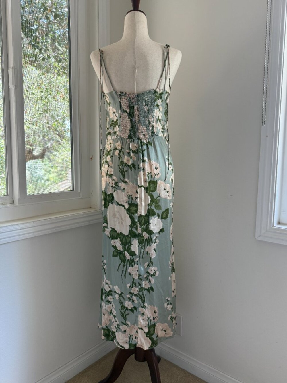 Reformation Marguerite Silk Gown in Tea Garden in Tarragon - Picture 4 of 5